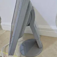 مانیتور تخت به همراه اشانتیون|قطعات و لوازم جانبی رایانه|قم, ژاندارمها|دیوار