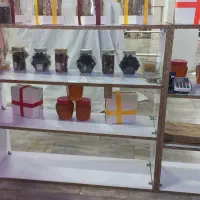 قفسه چوبی سفید