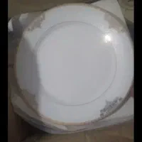 بشقاب چینی نو