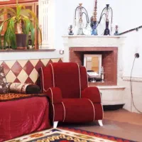 یک دست مبل 7 نفره|مبلمان خانگی و میز عسلی|شیراز, گل سرخ|دیوار