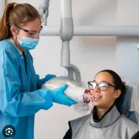 استخدام دستیار خانم دندانپزشک