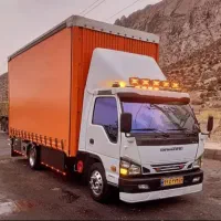اتوباراطمینان بار همراه کار گر کامیون
