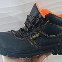 پوتین|کیف، کفش، کمربند|قیدار, |دیوار