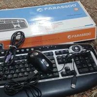 یک دست کیبورد و دوتا موس