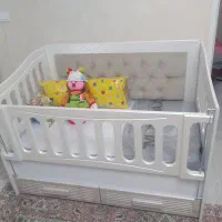 تخت و کمد کودک