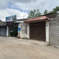 خانه با مغازه ۱۵۰ متری