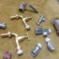 شیرالات ساختمانی یک عدد شیر دستشویی برنجی سنگین|لوازم سرویس بهداشتی|مشهد, رسالت|دیوار