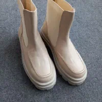 بوت دخترانه