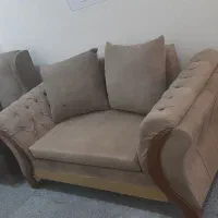 مبل راحتی ومیز عسلی