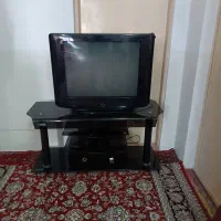 تلوزیون سامسونگ 24 با میزش