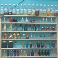 فروشنده عطر و اسانس