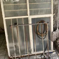 درب اهنی ۷۰ در تقریبا ۲  پنجره ۱۳۰ در ۱۵۰|مصالح و تجهیزات ساختمان|قزوین, |دیوار