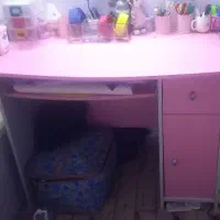 میزتحریر.میزکامپیوتر آپادانا