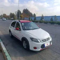 کوئیک  قرمز سفید مدل ۱۴۰۰ دولکه رنگ