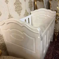 تخت کنار مادر (گهواره شو)