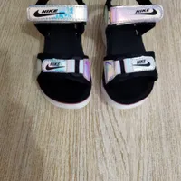 صندل دخترانه (بچه)