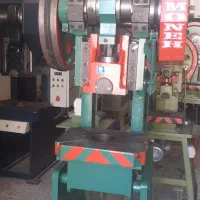 پرس پورمومنی گیوتین ماشین آلات صنعتی|ماشینآلات صنعتی|اصفهان, خانه اصفهان|دیوار