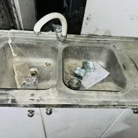 سینک ظرفشویی و توالت فرنگی