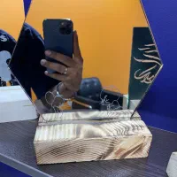 آینه رومیزی با پایه چوبی طراحی خاص و مینیمال|آینه|کرمان, |دیوار