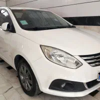 جک J4، مدل 1402، سفید، اتومات،