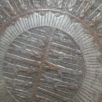سینی مسی آویز|کلکسیون اشیاء عتیقه|تهران, سیزده آبان|دیوار