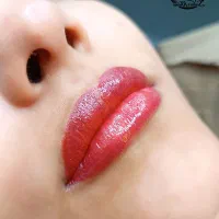 میکروبلیدینگ و شیدلب و لیفت مژه و ابرو