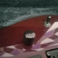 گیتار الکتریک Ltd m-400 به همراه هارد کیس|گیتار، بیس، امپلیفایر|صدرا-فارس, فاز ۱|دیوار