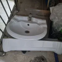 روشویی  بزرگ با شیر