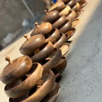 همکاری در کارگاه نجاری