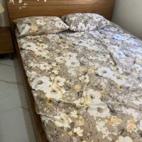 تخت دونفره در حد نوبه همراه تشک خوشخواب