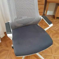 صندلی برند لیو