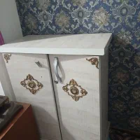 جاکفشی ومیزتلویزیون کارکرده