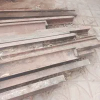 تعدادی تیر آهن دست دو سالم