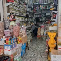 همکار فروشنده خانم