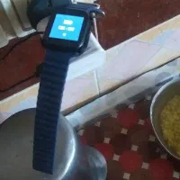 یک عدد ساعت هوشمند سالم  مایل با معاوزه