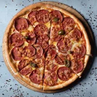 استخدام پیتزا زن (ناپولیتن) ایتالیایی