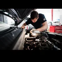 برق خودرو سیم‌کشی روشن کردن ماشین درمحل شبانه روزی