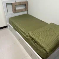 تخت  تک نفره  به همراه تشک و میز آرایش