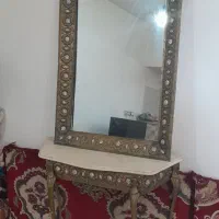 آینه برنجی با میز