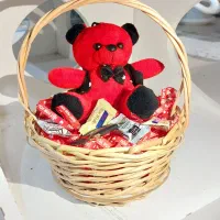 کادو ولنتاین هدیه ولنتاین باکس کادویی سبد ولنتاین