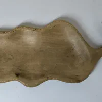 میوه خوری و آجیل خوری خاص از تنه درخت گردو دستساز