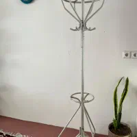 رخت آویز آهنی