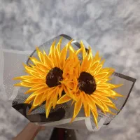 دسته گل جاودانه آفتاب گردان و رز