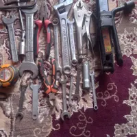 تعدادی ابزار و اچار