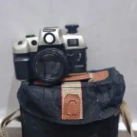 دوربین عکاسی قدیم باکیف اصلیش
