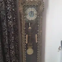 ساعت دیواری ایستاده