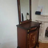 کنسول و آیینه