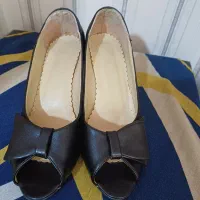 کفش پاشنه دار