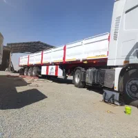 سبد روی تیغه کانتین کش وچند عددتریلی در طرح مختلف