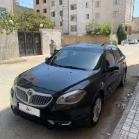 برلیانس H330 اتوماتیک 1500cc، مدل ۱۳۹۶